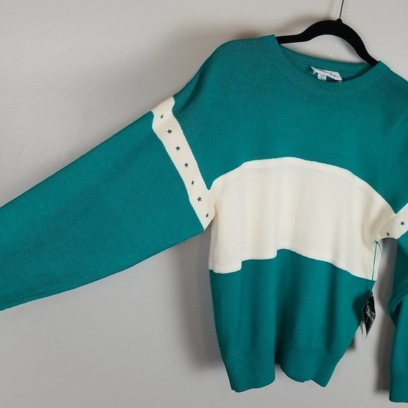 vintage St. John green star knit sweater, size 2, nwt - Picture 8 of 9